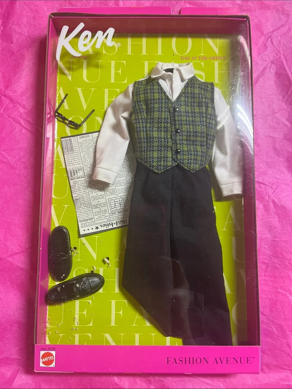 1999 Mattel Barbie Ken Fashion Avenue 